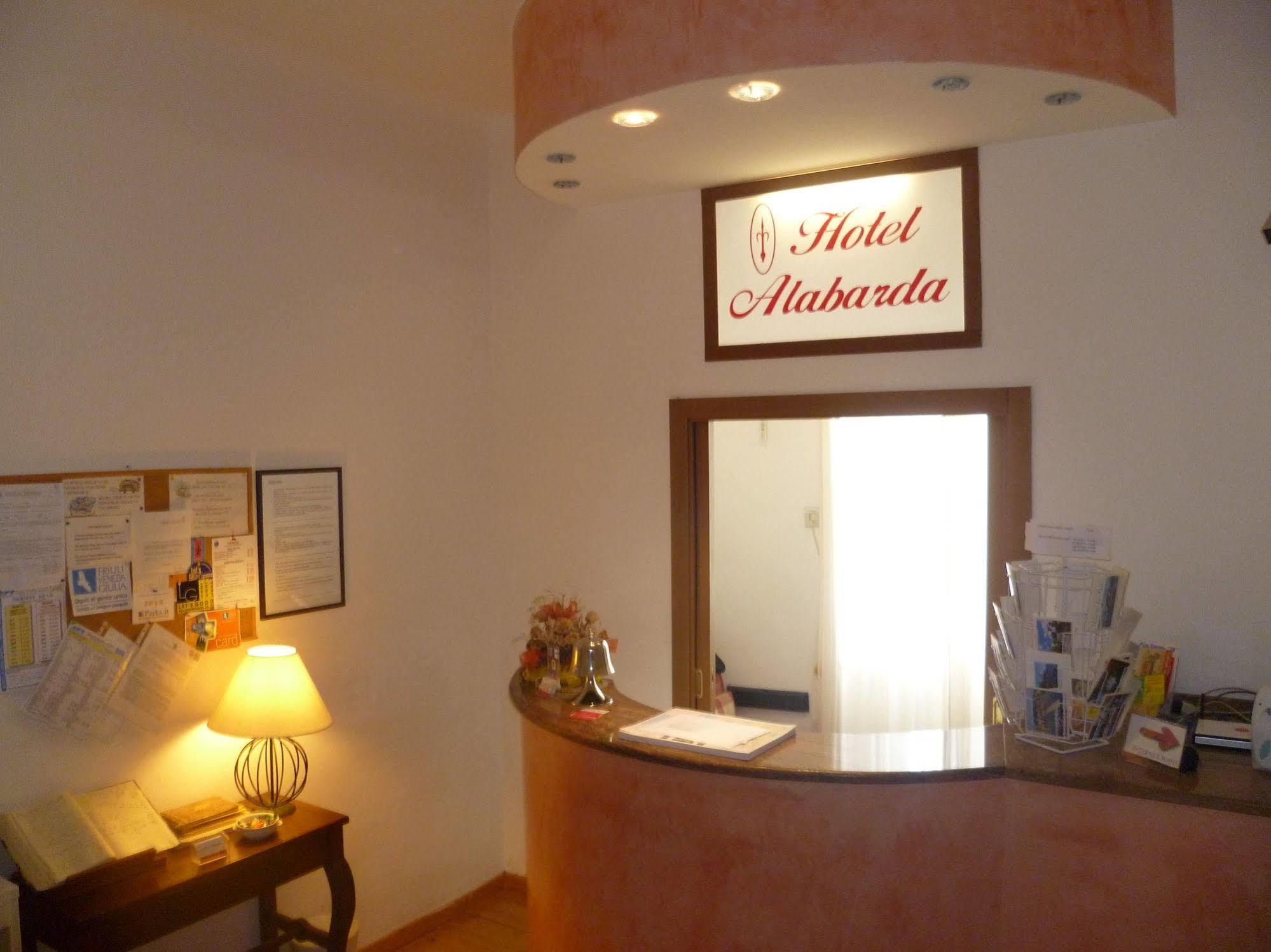 Hotel Alabarda ตรีเอสเต ภายใน รูปภาพ